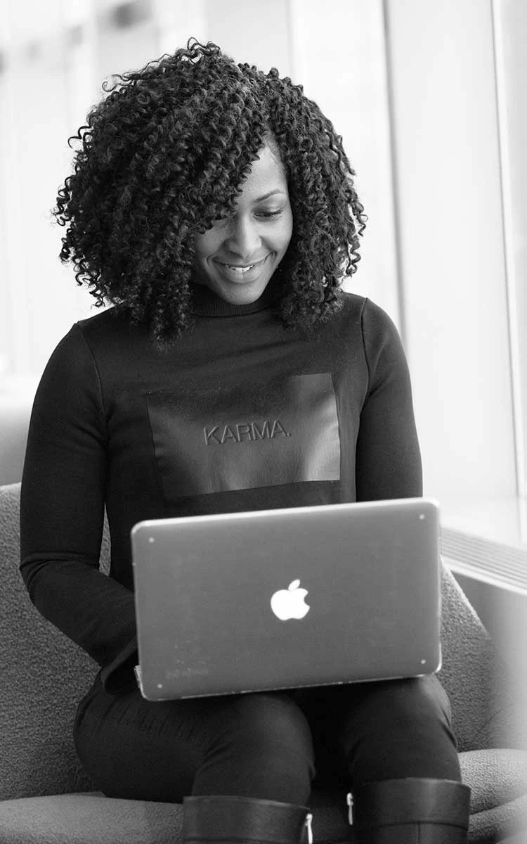 Job seeker applying online